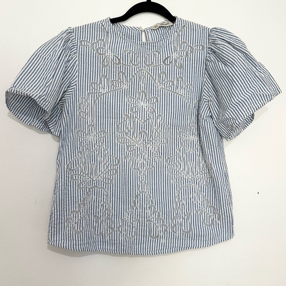 Zara striped blue blouse with lace floral cutout details mesh pin stripe size XS - Picture 1 of 5